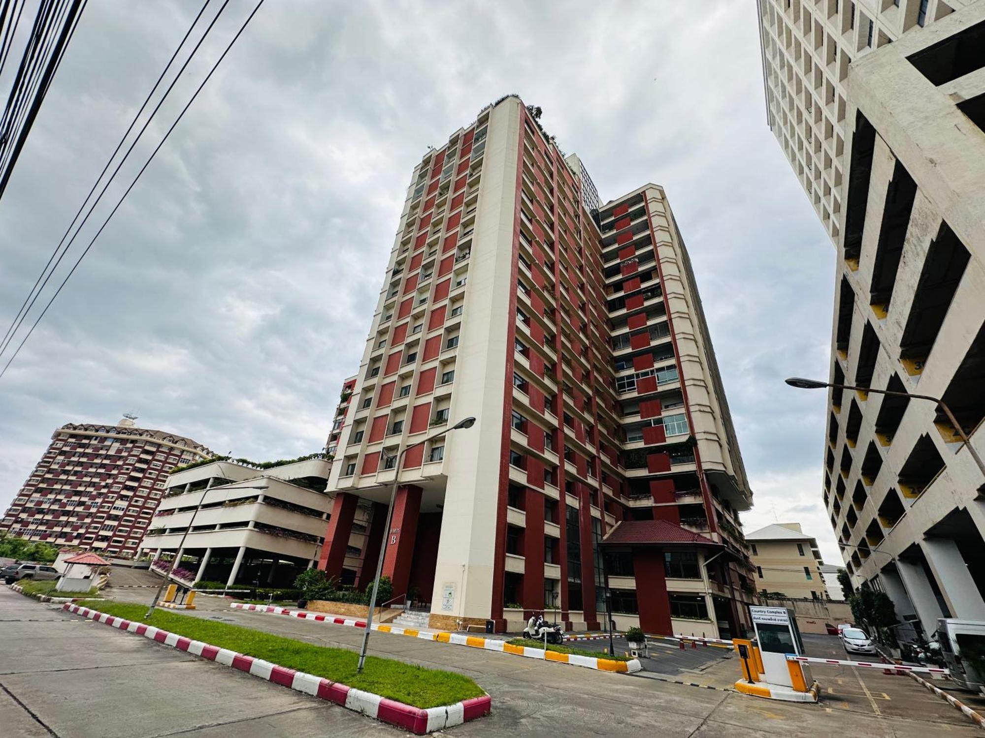 Country Complex Bangna Aparthotel Bangkok Buitenkant foto