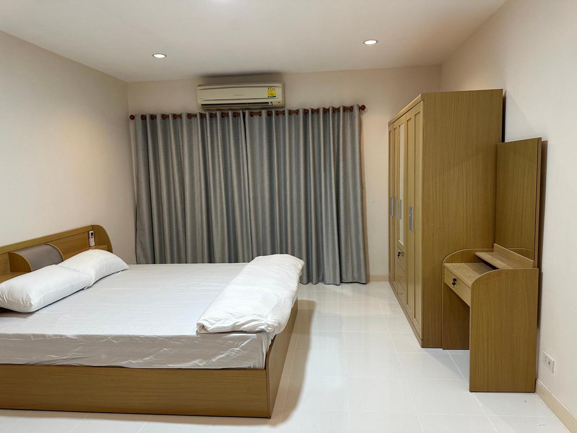 Country Complex Bangna Aparthotel Bangkok Buitenkant foto